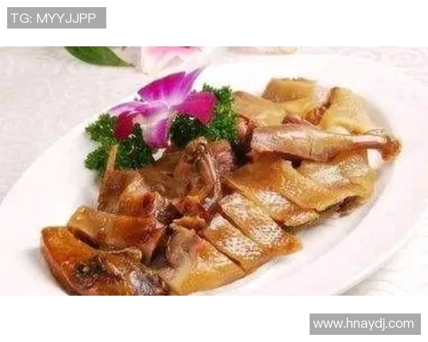 足球明星享受美味板鸭的精彩瞬间分享与背后的故事揭秘