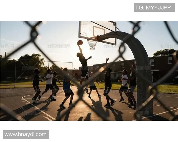 明星篮球场上的背影与梦想交织的瞬间 明星篮球场上的背影与梦想交织的瞬间